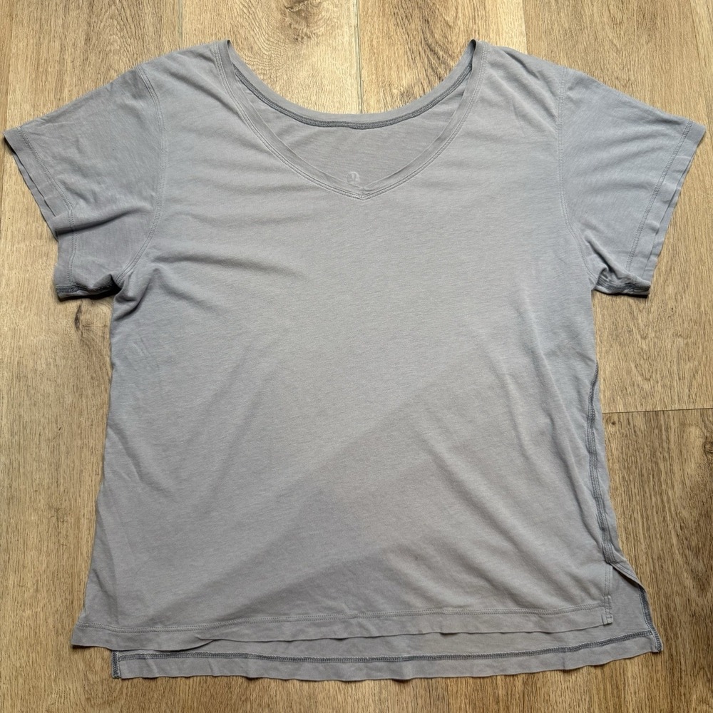 Lululemon Jericho V Neck Tee Shirt Gray Size 6